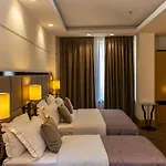 מלון Golden Palace