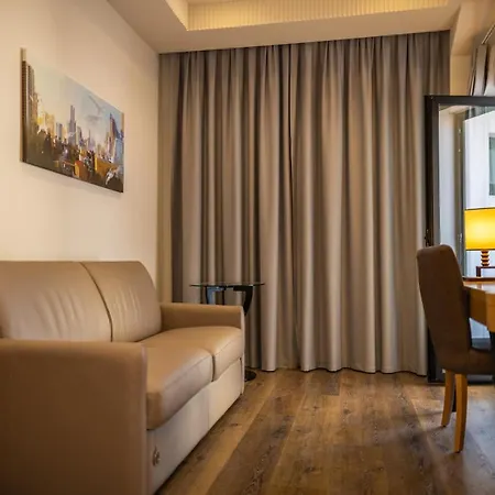 Hotell Golden Palace