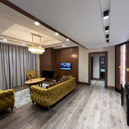 Golden Palace 5*