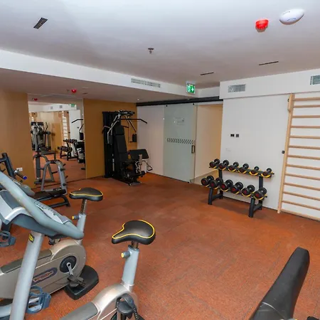 호텔 Golden Palace Shkodër