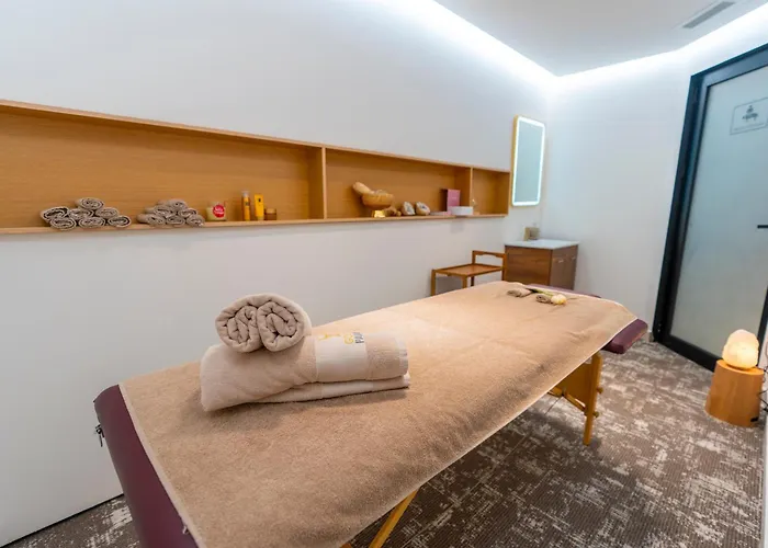 Golden Palace 호텔 5*