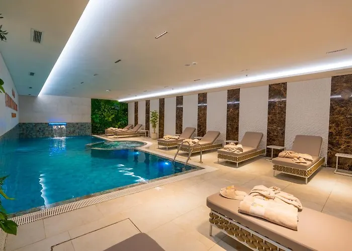 Golden Palace 5* Shkodër