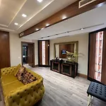 Golden Palace فندق شكودر