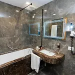 Golden Palace Отель 5*