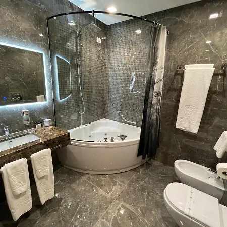 Golden Palace 5* Σκόδρα