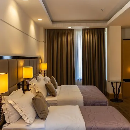 Hotel Golden Palace