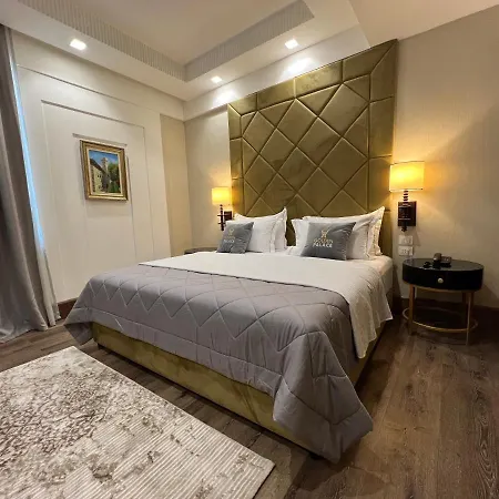 Golden Palace 5*