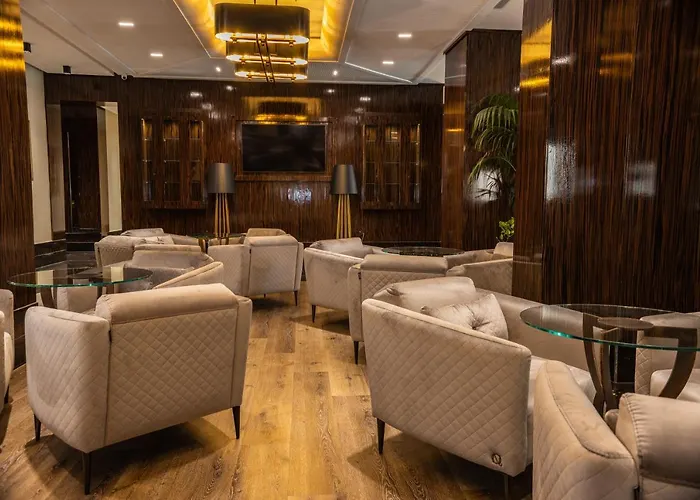 酒店 Golden Palace